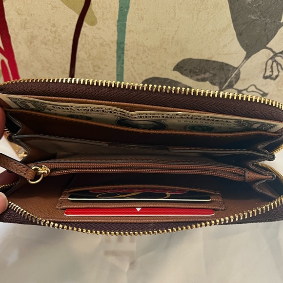 Michael kors wallet - Picture 3 of 5